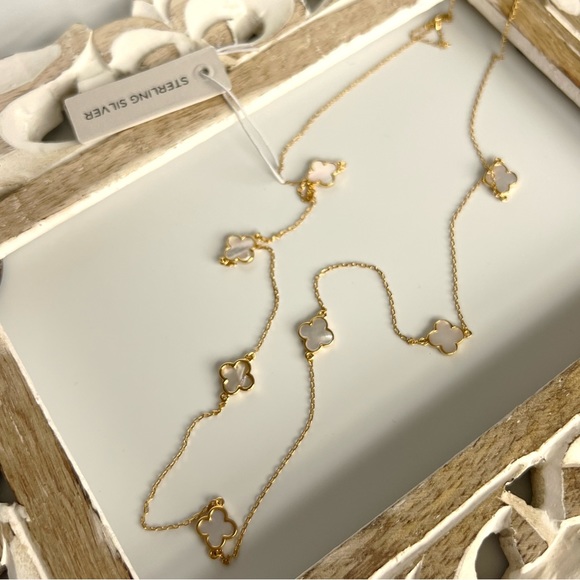 Rachel Zoe Clover Necklace Mother of Pearl Clover 7 Motif Double Sided - Picture 3 of 10